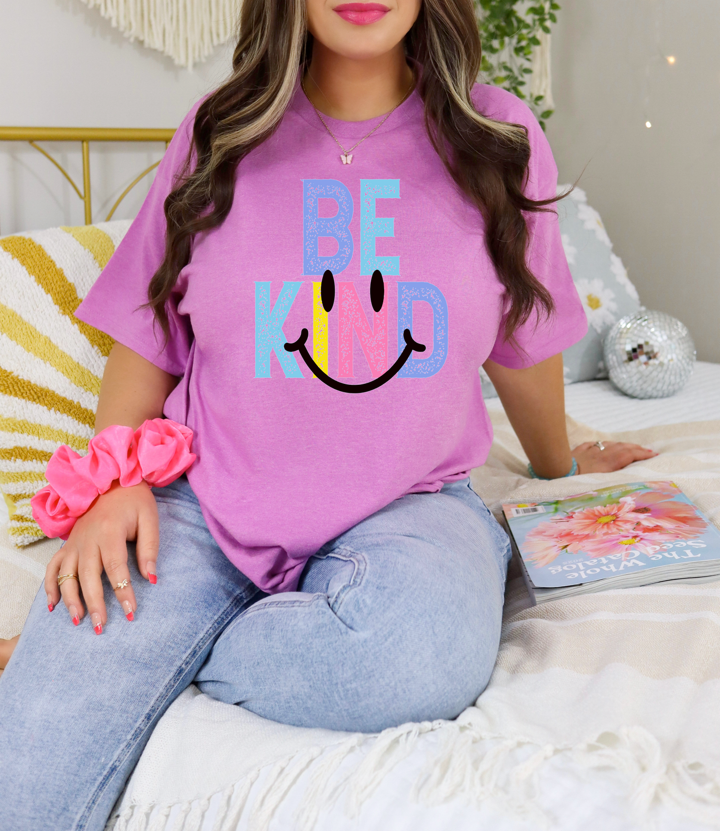 Be Kind T-Shirt – with Smiley Face